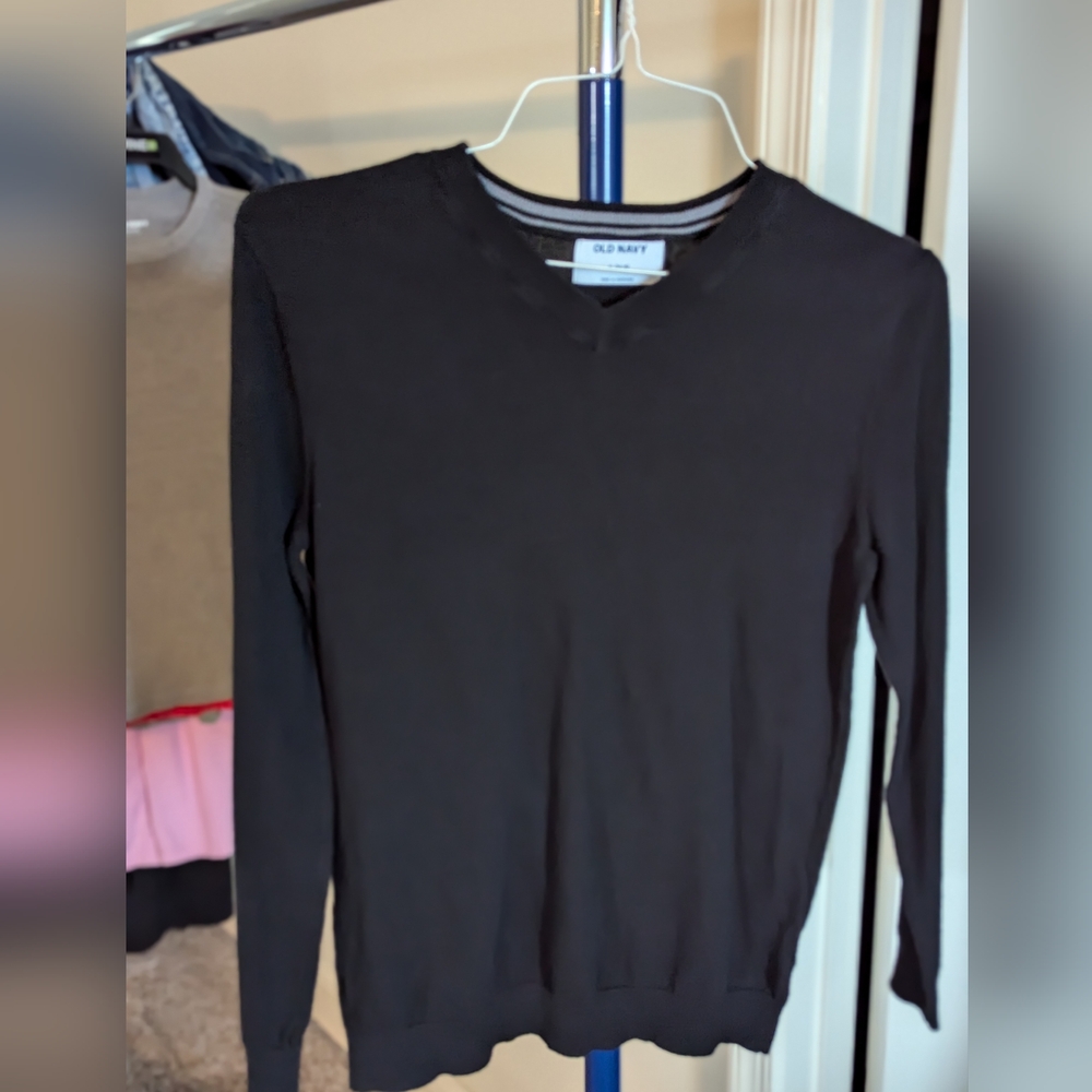 Boys v-neck sweater